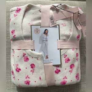 Victoria’s Secret pink detailed ribbed pajama set